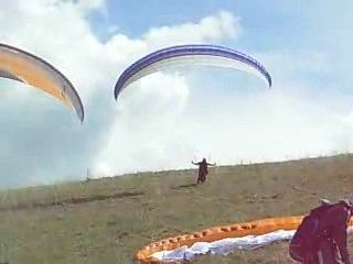 Gonflage parapentes au razier de La Mure Susville