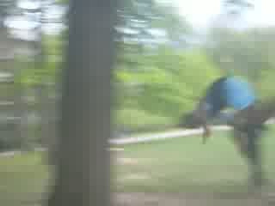 Keldy En Salto Contre Le Muuur