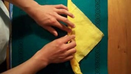 le crayon qui transperce la serviette magie