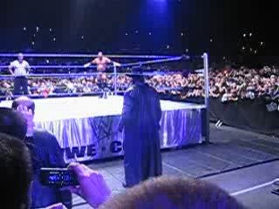 Entrée THE UNDERTAKER wwe smackdown strasbourg 2009