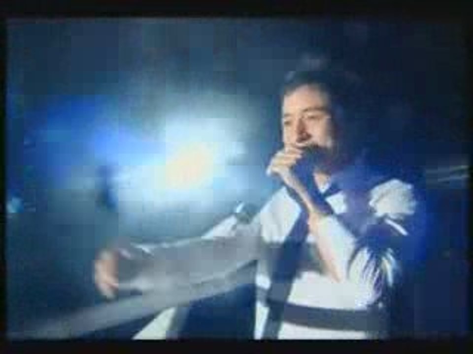 เพลง ดินแดนแห่งความรัก #    บี พีระพัฒน์ เครสเซนโด ^^