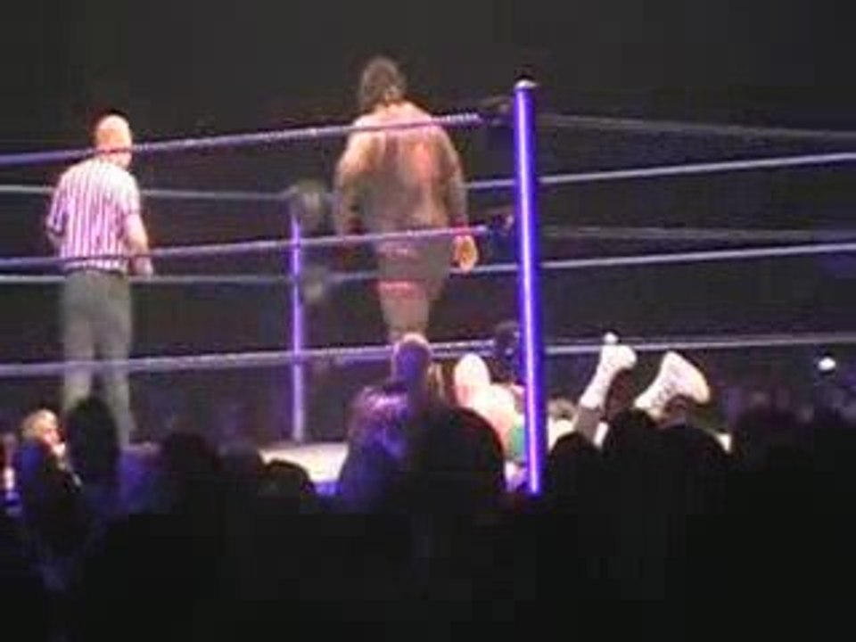 Smackdown Strasbourg 17/o4/o9 : Finlay VS Mark Henry 3
