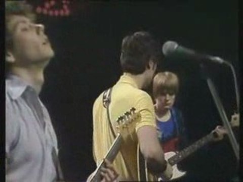 TALKING HEADS 1978 LIVE PSYCHO KILLER CLIP ROCK GUITARE HIT