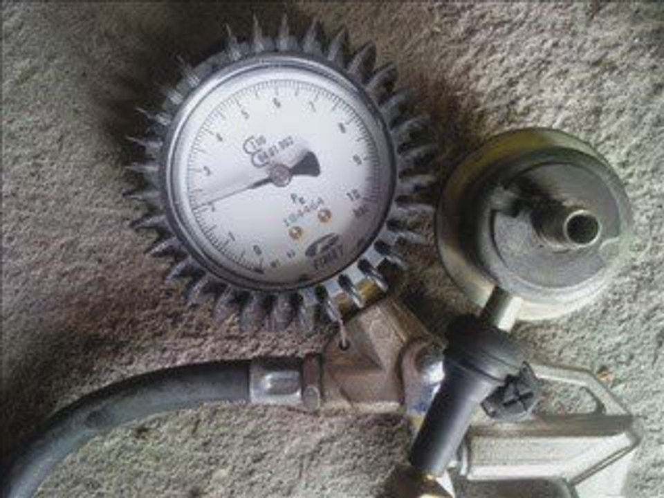 Compresser sa pression dessence origine de la R21 2L TURBO