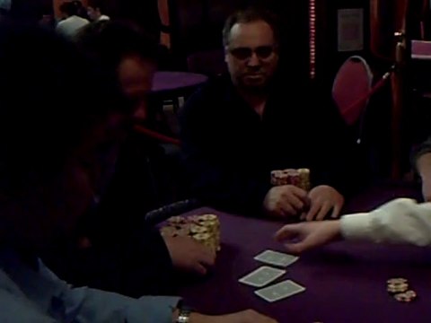 Une main de Thanh au deepstack Club Poker