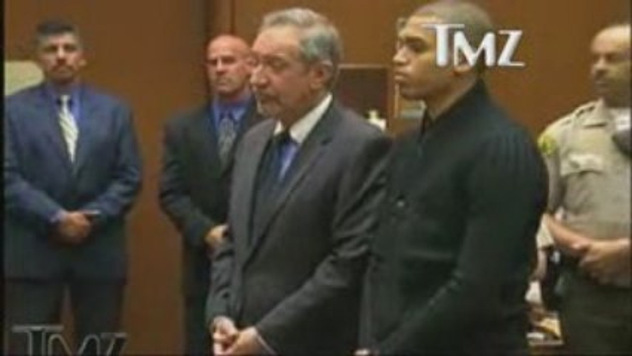 Chris Brown Pleads Not Guilty