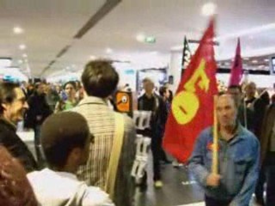 2eme  partie fnac champs elysees 15 avril 2009 grève