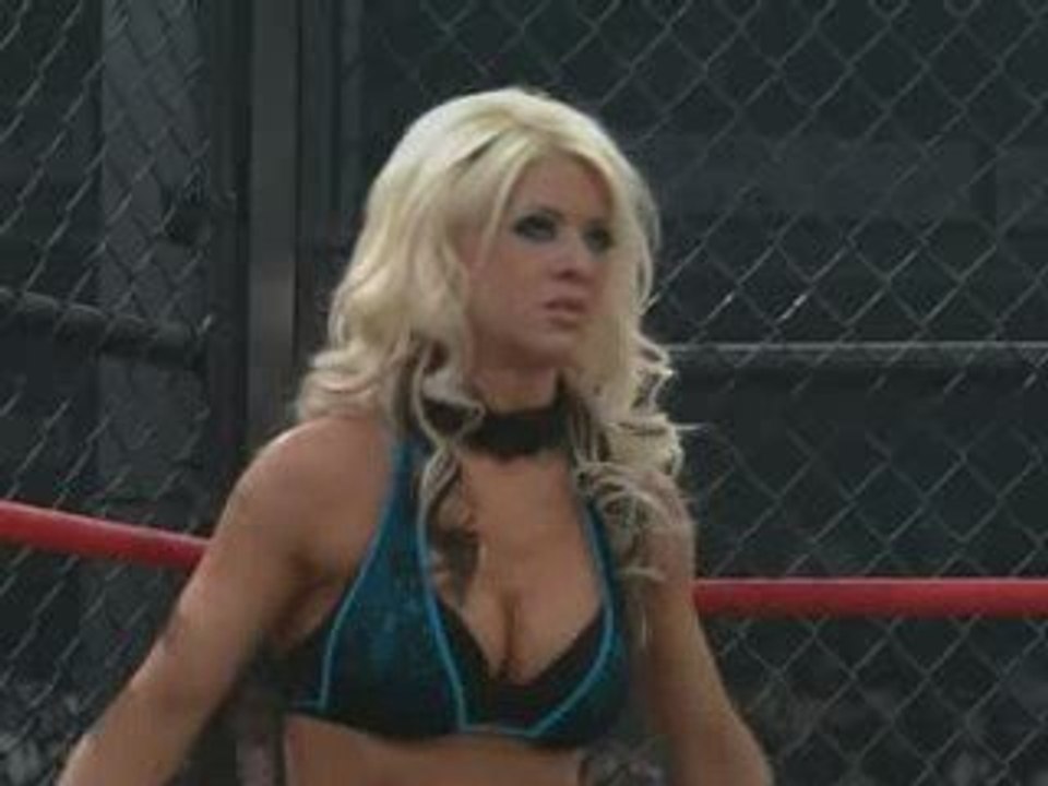 Awesome Kong vs Angelina Love vs Taylor Wilde