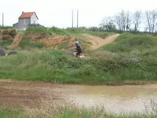 la c'est moi kiki avec la yz a matt