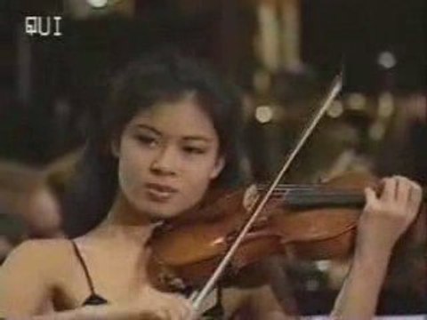 Vanessa Mae * Toccata &Fugue Ré Mineur * Berlin Philarmonie