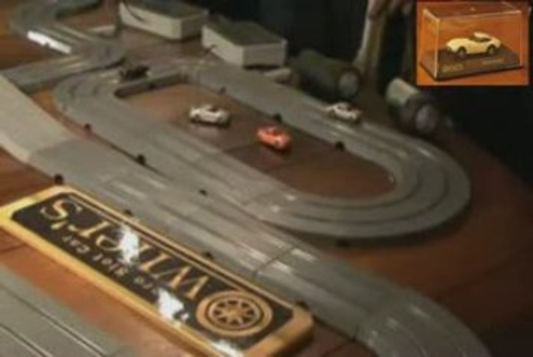 Tomy MICRO SLOT CAR SET