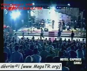 deniz gezmiş için ahmet kayadan o mahur beste çalar