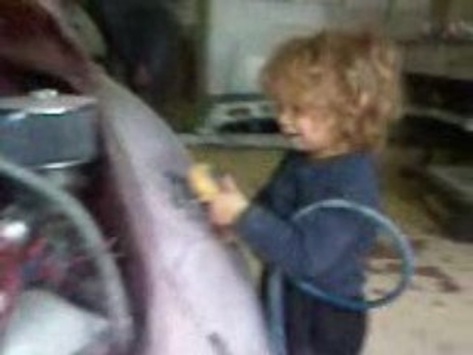 Noah 2ans ponce une cox