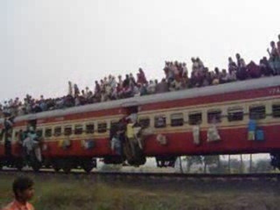 Un train vraiment surchargé
