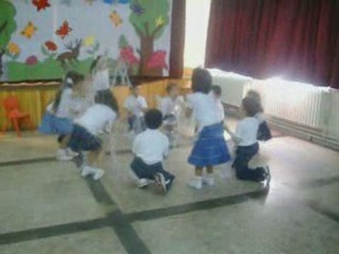 ŞEHİT KOMANDO ER FATİH ÖZCAN İLKÖĞRETİM OKULU 23 NİSAN 2009