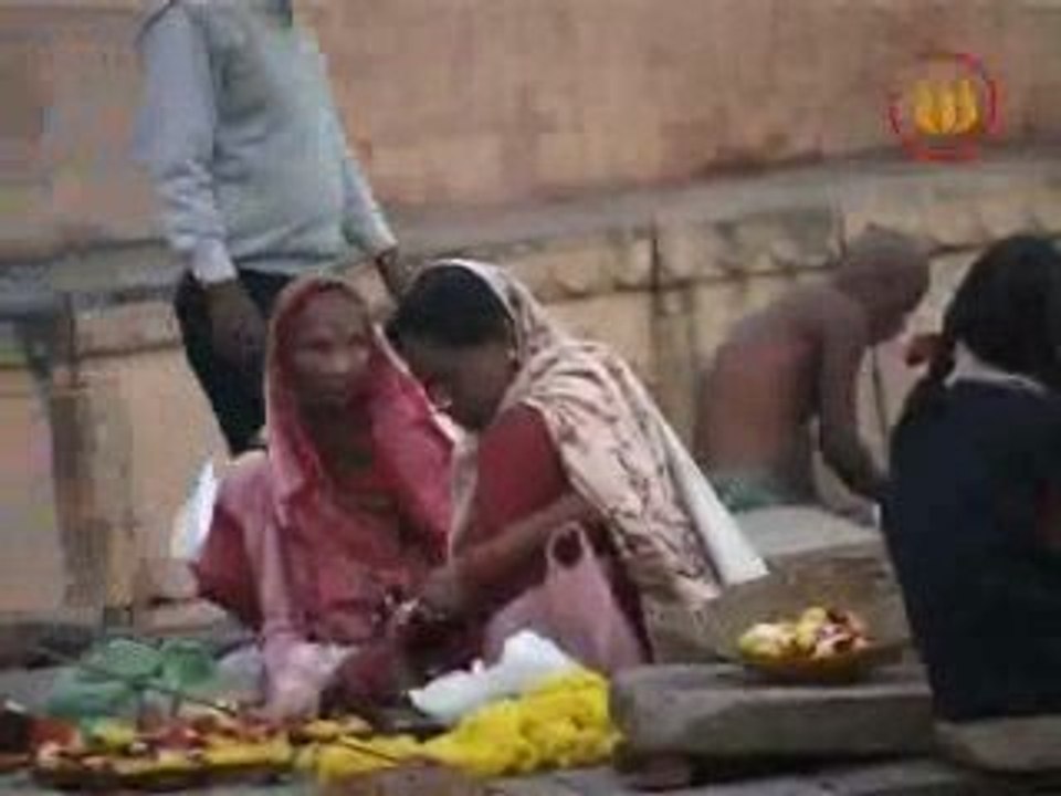 Une puja à Bénarès