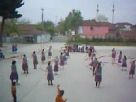 İbrahim hoşver ilköğretim okulu kurdele gösterisi