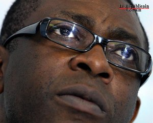 Le grand "choeur" de Youssou N'Dour