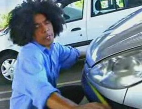 La Réunion 974 pub Peugeot ''occupation'' Thierry Jardinot