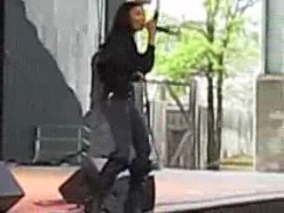 Brandy singing Full Moon