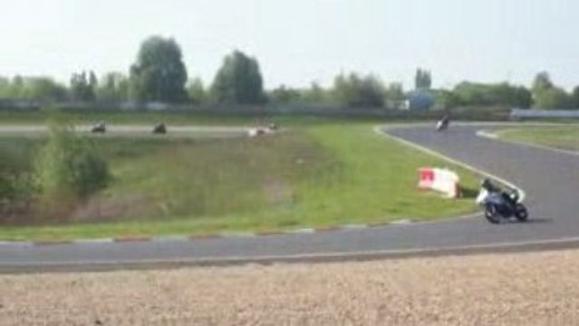 Circuit carole 21avril 2009 sv 650 s jakièce 4