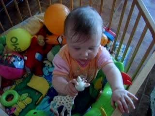 Sandy debout dans son parc