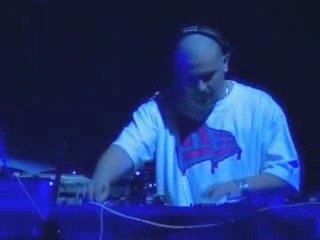 DJ GIZ'MO SHOW - AKON TOUR 2009 @ SPORTPALEIS (ANTWERP) 10 A