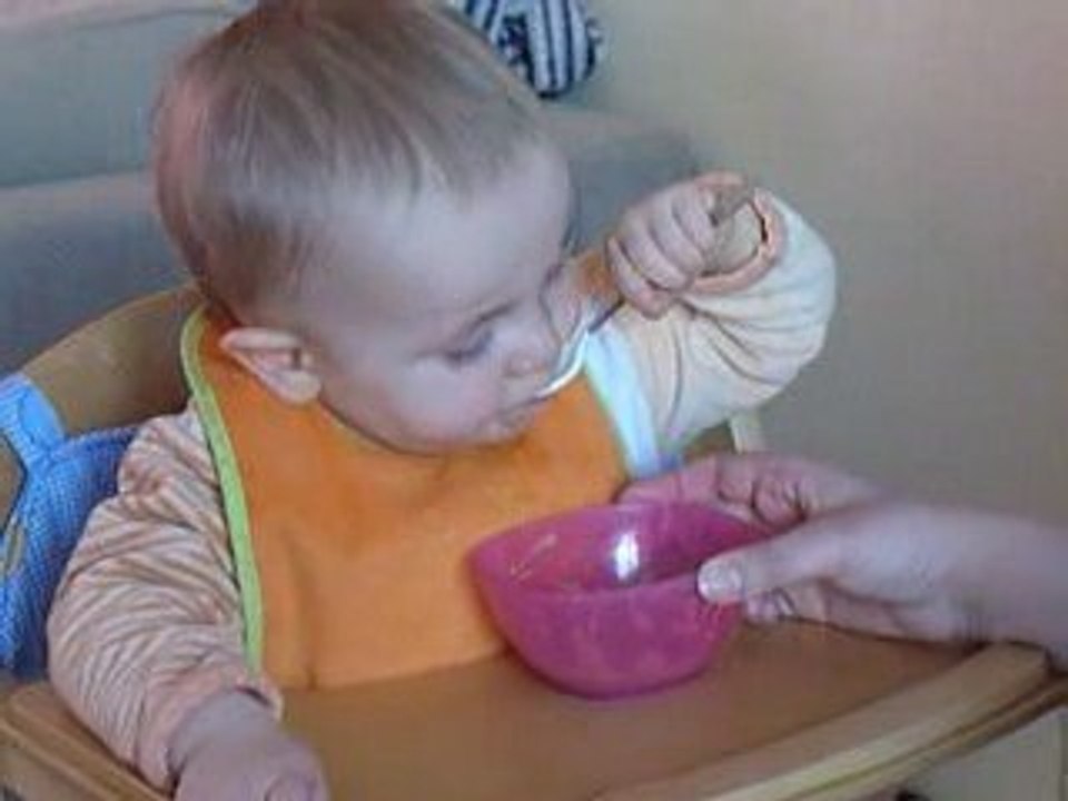 Je mange tout seul lol