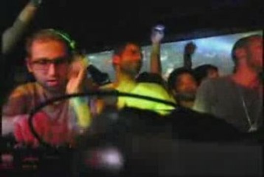 Thomas Bangalter ( Daft Punk ) en vrai au Cinespace (Part 1)