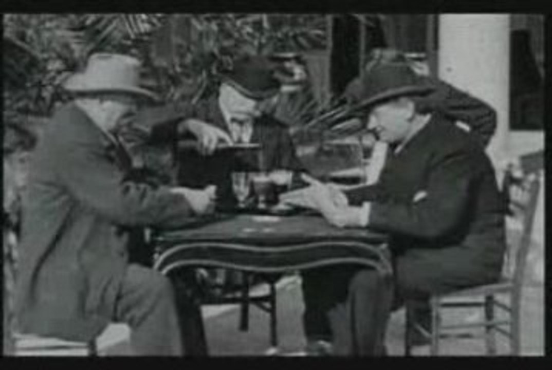 Les Frères Lumière - 1896 - Une partie de cartes -