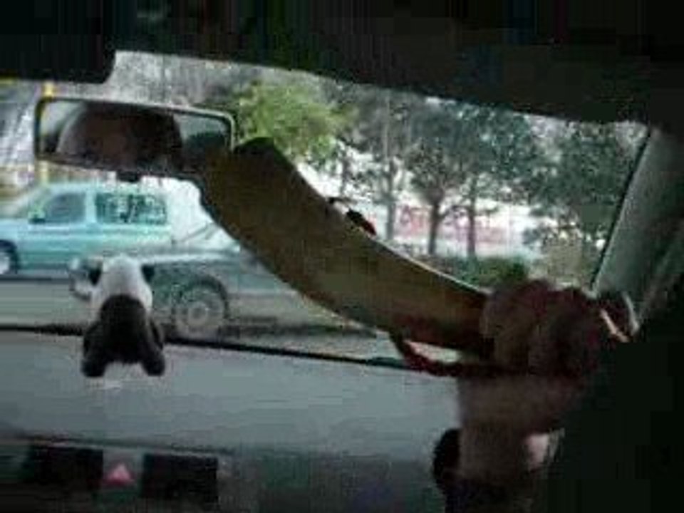 La UFO Elle fais ça quand elle arrive en ville