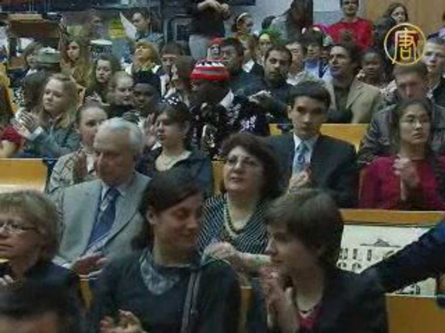 В Киеве учат общаться «экологиче ски чисто»