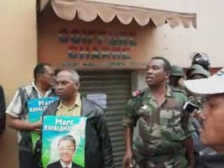 Députés et sénateurs arrêtés à Ambanidia par CAPSAT 23/04/09