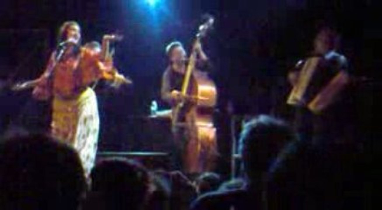 Rona Hartner @ Live Factory - Tutti Frutti