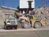Caterpillar 990 et Terex A40