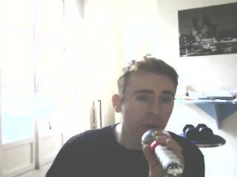 Wiwi égratigne Je serai là de Johnny Hallyday