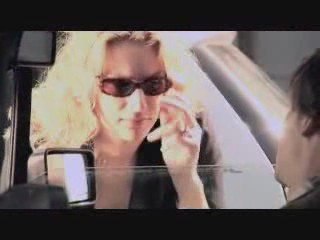 kim demiş kadınlar araç park edemez diye