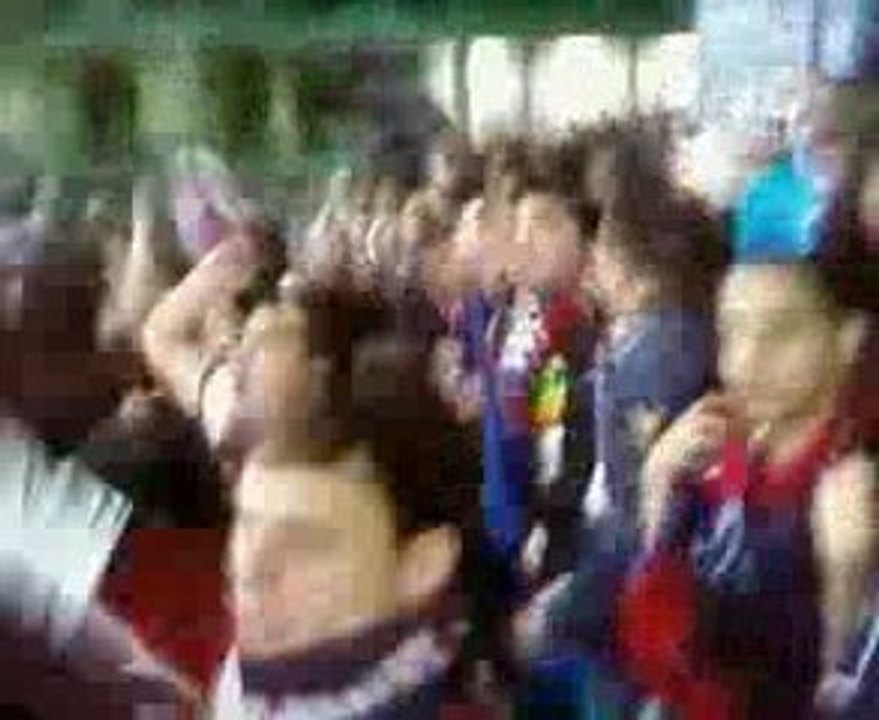 lyon-psg 2008-2009  parcage paris  qui ne saute pas est lyon