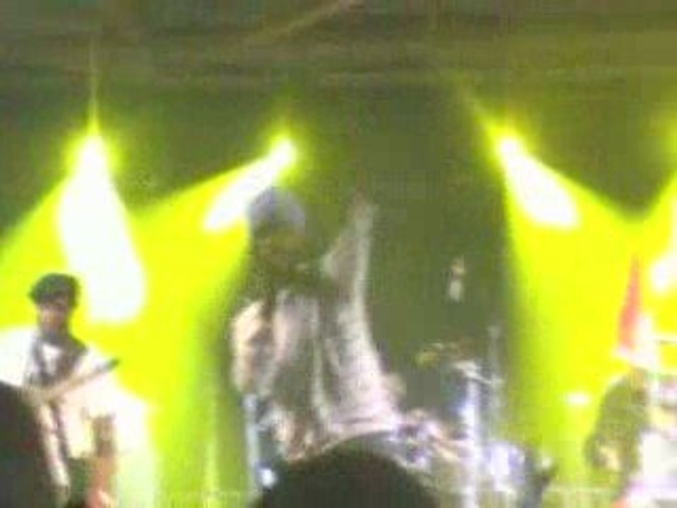 Sizzla Live a Montreuil (93) BiG CoNCeRrT A Voir!!! part2