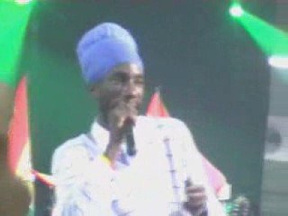 Sizzla Live a Montreuil (93) BiG CoNCeRrT A Voir!!! FiN