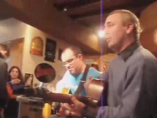 Alex et sa guitare et JB Mersiol en duo (Optic 2000)