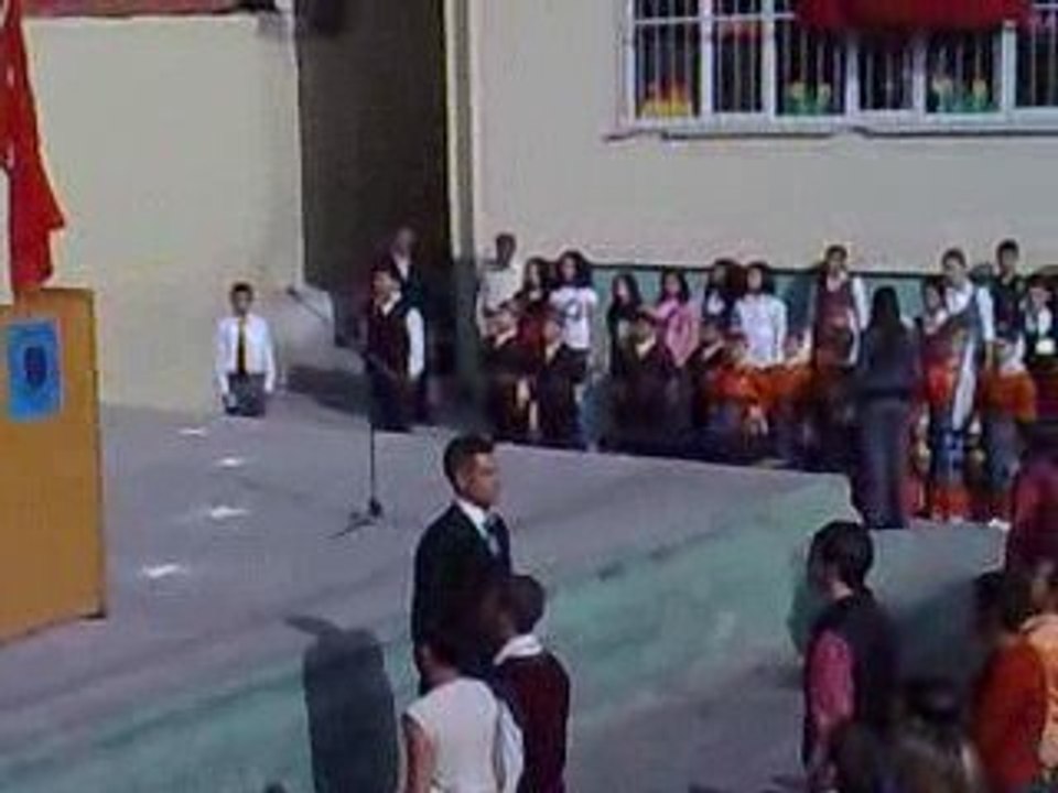 1-2 çelenk koyma,sayğı duruşu ve istiklal marşı