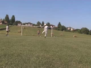 reprise pied gauche dans la lucarne ;)