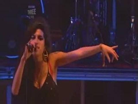 Amy Winehouse > Hey Little Rich Girl (HQ) - (RedLive)