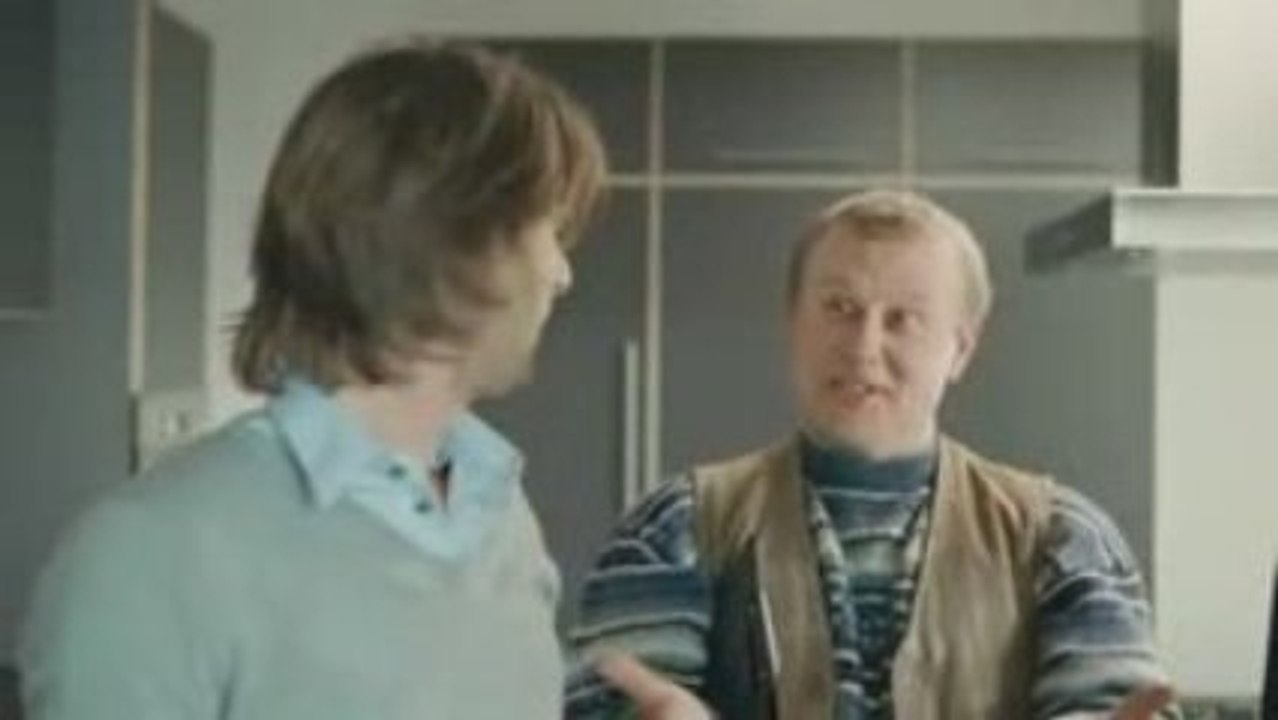 Pub-heineken-walking-fridge