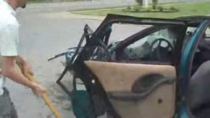 SMASHING A CAR at Nathan Hale [4/25/09] -Vlogary Day 3