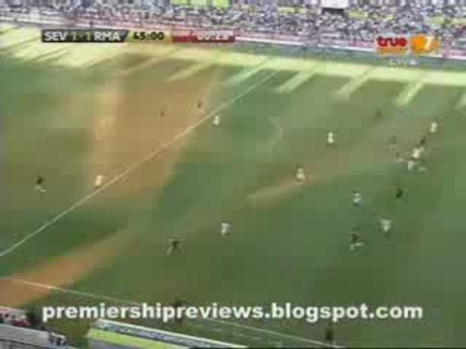 FC SEVILLE 1-1 REAL MADRID RAUL