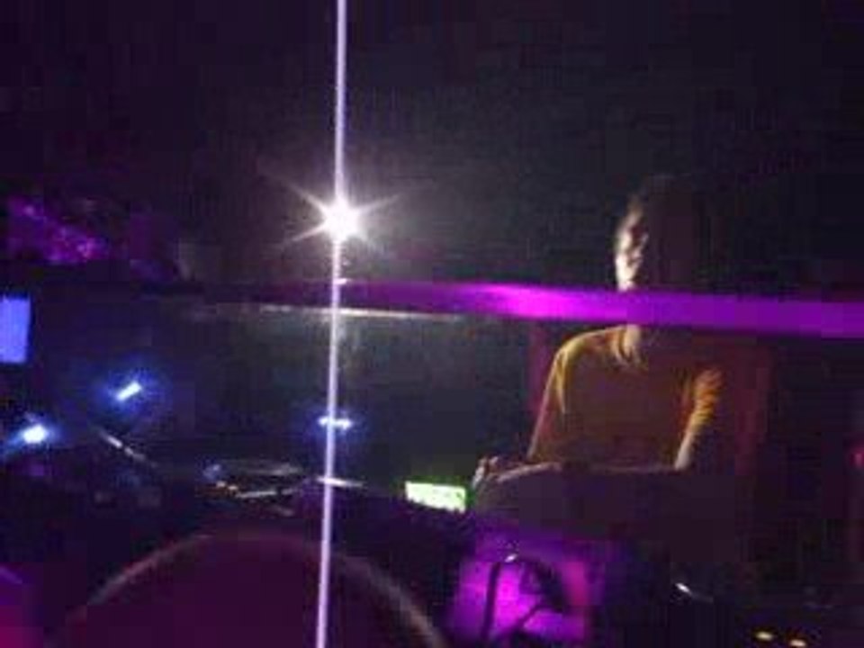 Cyan la nouvelle bombe d'Arno Cost