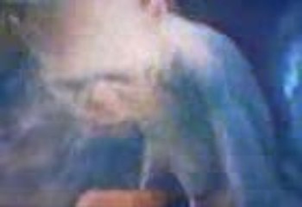 regis a une geulle de con