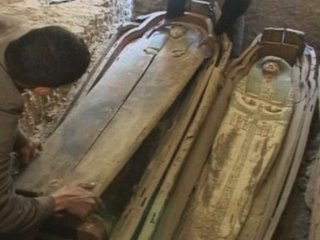 New tombs discovered in Egypt